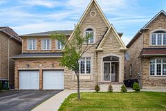5 Freshspring Drive, Brampton, ON L6R 3H6