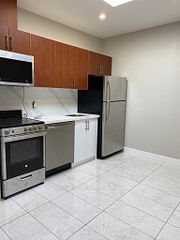 1022 Bloor Street W 3B, Toronto, ON M6H 1M2