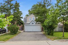 12 Newman Court, Brampton, ON L6S 5T1
