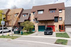 17 Stoneham Road, Toronto, ON M9C 4Y7