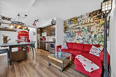 16 Brookers Lane 403, Toronto, ON M8V 0A5