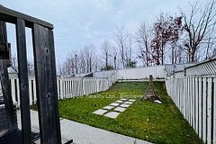 3093 Mcdowell Drive, Mississauga, ON L5M 6J4