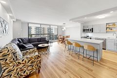 100 Quebec Avenue 1505, Toronto, ON M6P 4B8