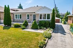 295 Falstaff Avenue, Toronto, ON M6L 2G4