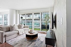 155 Legion Road N 1313, Toronto, ON M8Y 0A7