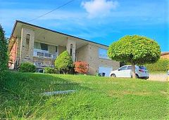 6 Canton Avenue, Toronto, ON M3M 1N2