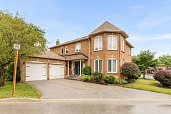 3251 Trelawny Circle, Mississauga, ON L5N 5G7