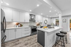 405 Hyacinthe Boulevard 7, Mississauga, ON L5A 3N1