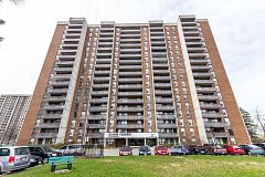 17 Knightsbridge Road 1010, Brampton, ON L6T 3X9