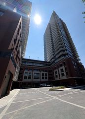 4010 Eglinton Avenue W 403, Toronto, ON M9A 0G5