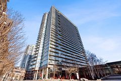 103 The Queensway Avenue 1307, Toronto, ON M6S 5B3