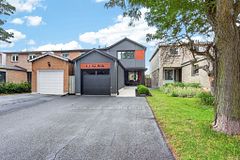 4413 Lee Drive, Mississauga, ON L4W 4A9