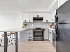 4 Elsinore Path 706, Toronto, ON M8V 4G7