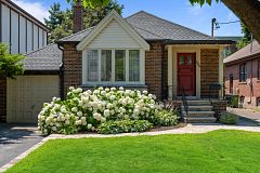 114 Humbervale Boulevard, Toronto, ON M8Y 3P7
