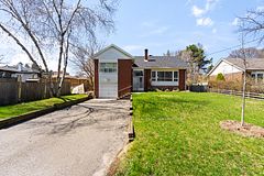 1821 Christopher Road, Mississauga, ON L5J 2K7