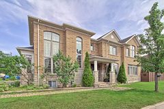 124 Playfair Terrace, Milton, ON L9T 4V1