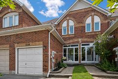 6972 Dunnview Court, Mississauga, ON L5N 7E4