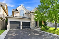 320 Turning Leaf Road, Oakville, ON L6L 6W7