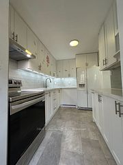 2121 Roche Court 106, Mississauga, ON L5K 2C7