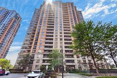5233 Dundas Street W 723, Toronto, ON M9B 6M1
