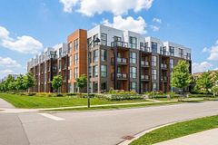 210 Sabina Drive 218, Oakville, ON L6H 7C3