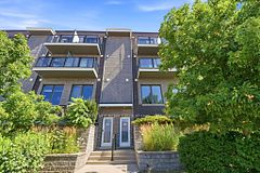 2059 Weston Road 44, Toronto, ON M9N 1X7