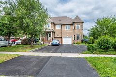 629 Lumberton Crescent, Mississauga, ON L4Z 3Z5