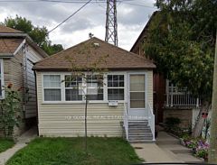 223 Prescott Avenue S, Toronto, ON M6N 3G9