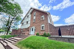 87 Irwin Road 1, Toronto, ON M9W 5W1