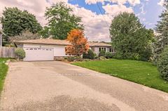 26 Marion Street, Caledon, ON L7C 1K8