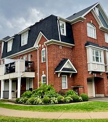 31 Colonel Frank Ching Crescent, Brampton, ON L6Y 5W5