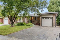 1515 Thetford Court, Mississauga, ON L5J 3N2