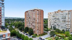 1270 Maple Crossing Boulevard 204, Burlington, ON L7S 2J3