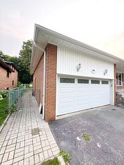 1353 Myron Drive lower unit, Mississauga, ON L5E 2N5