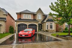 2499 Highmount Crescent, Oakville, ON L6M 4Z1