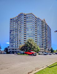 5 Rowntree Road 1109, Toronto, ON M9V 5G9