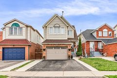89 Beaconsfield Avenue, Brampton, ON L6Y 4R6
