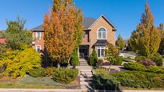 2211 Glencairn Road, Oakville, ON L6M 4S1