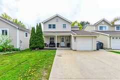 4 Somerset Drive, Brampton, ON L6Z 1C6