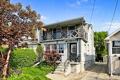 102 Bowie Avenue Main, Toronto, ON M6E 2P7