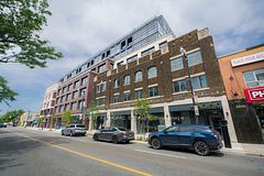 2946 Dundas Street West Street W 408, Toronto, ON M6P 1Y8