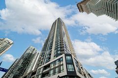4011 Brickstone Mews 4706, Mississauga, ON L5B 0G3