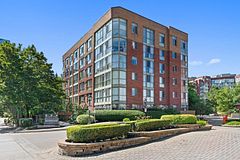 20 Southport Street 302, Toronto, ON M6S 4Y8