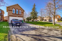 3725 Althorpe Circle N, Mississauga, ON L5N 7G5