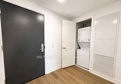 86 Dundas Street E 618, Mississauga, ON L5A 1W4