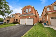 6426 Valiant Heights, Mississauga, ON L5W 1E2