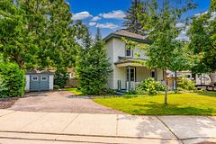 12 King Street, Halton Hills, ON L7G 2H1