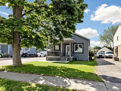 102 Woodward Avenue, Brampton, ON L6V 1K6