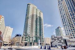 208 Enfield Place 2205, Mississauga, ON L5B 0G8