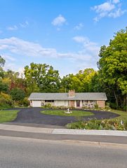 400 Maple Avenue, Halton Hills, ON L7G 1X1
